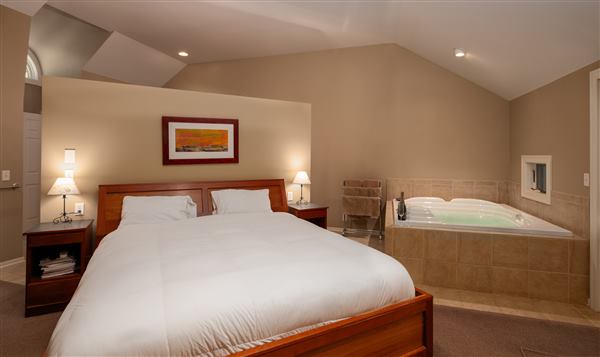 Pigeon Creek Inn