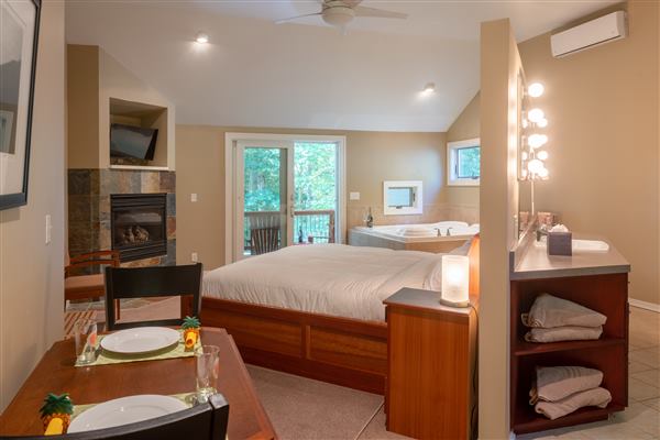 Pigeon Creek Inn