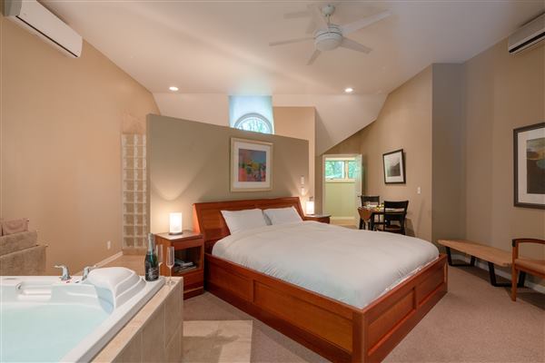 Pigeon Creek Inn