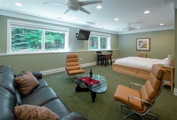 Pigeon Creek Inn