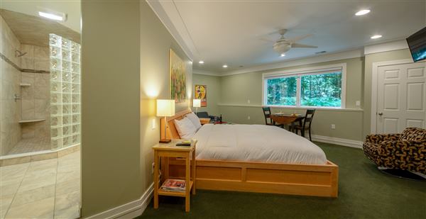 Pigeon Creek Inn