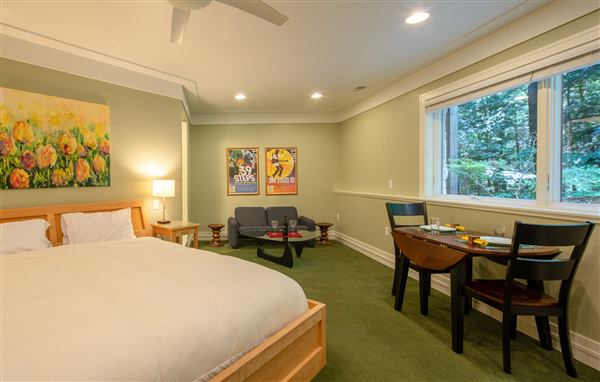 Pigeon Creek Inn